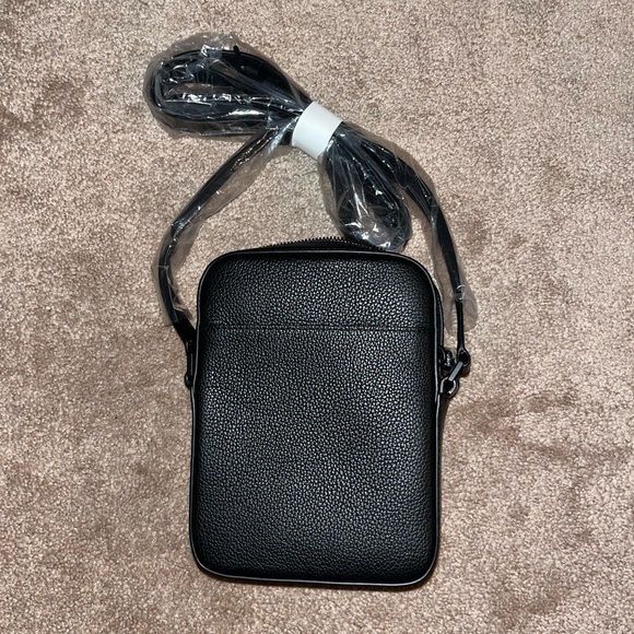 !!!NEW!!! MCM Men's Klassik Leather Mini Crossbody Bag - Picture 4 of 8